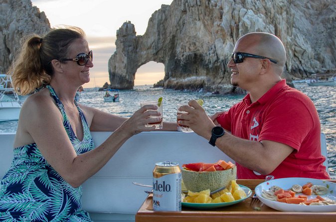 1 Hour Cabo Highlights on a 33ft Luxury Yacht - El Arco: Cabo’s Essential Photo Stop