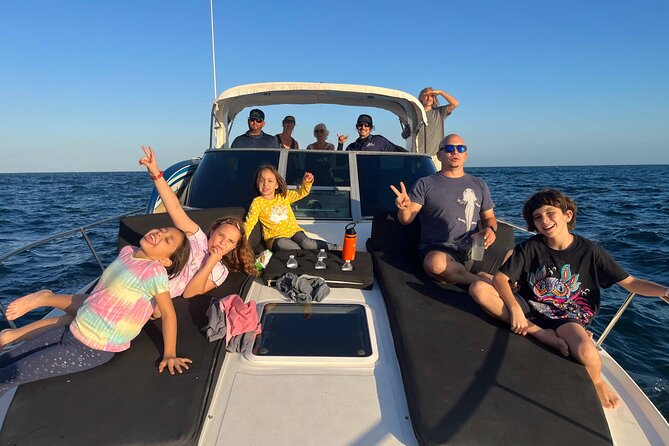 1 Hour Cabo Highlights on a 33ft Luxury Yacht - Cruising Past Cabo’s Main Beach