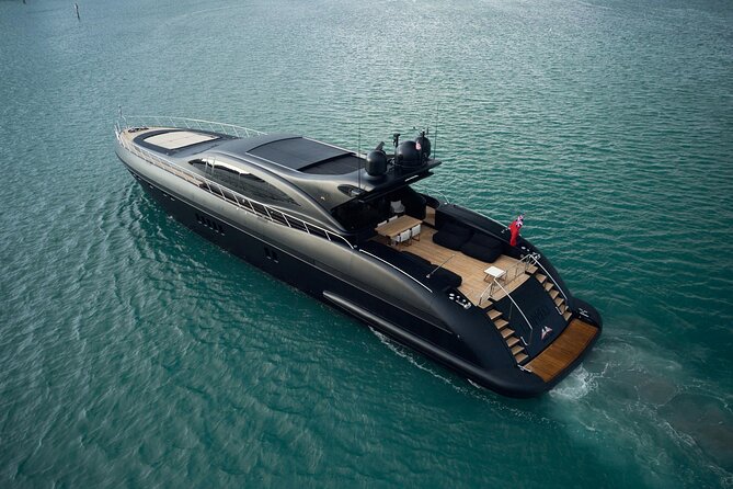 108 ft Neoprene Overmarine Yacht - Who should book the Neoprene