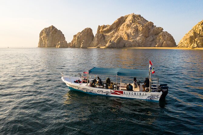 2 Dives in the Cabo Marine Park - Neptune’s Finger and the sand falls