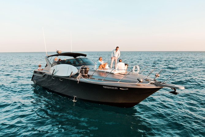 3Hr Private Yacht Cruise in Cabo As if you were aboard your own Private Yacht.Al - Passing Cabo’s Famous Arch and Rock Formations
