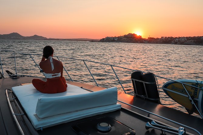 4-hour Private Yacht Cruise in Cabo - Seasonal whale watching from December through March