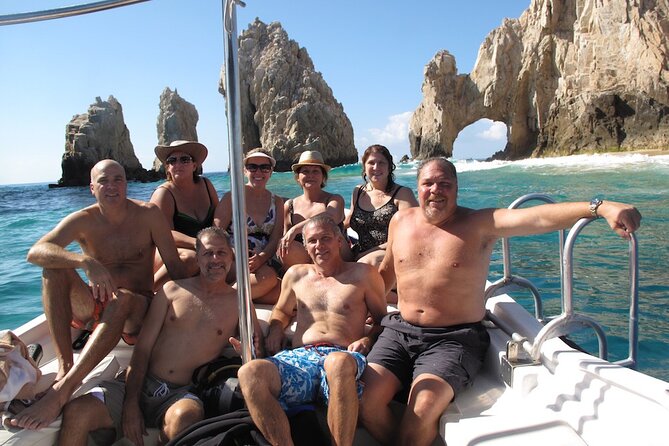 4-Hour Snorkeling Tour in Cabo San Lucas and Corridor - What the guide and crew add