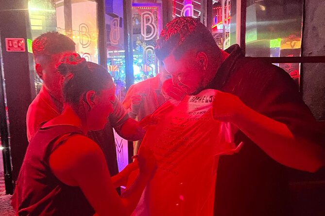 Bachelor Crawl- Cabo San Lucas- Free T-Shirt party checklist - El Squid Roe is both meeting point and finale