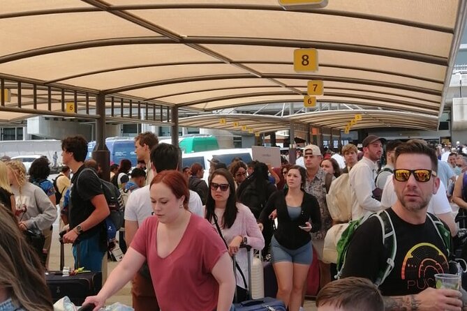 Cabo Airport to LA PAZ SHUTTLE - Water, beer, and comfort on the way
