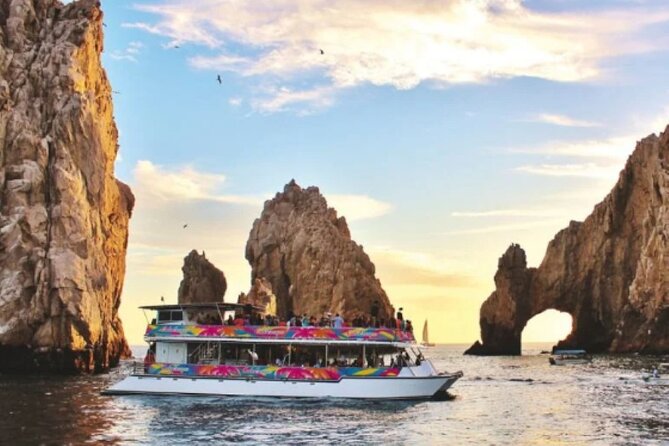 Cabo Escape Sunset Cruise with Dinner and Open Bar - Key points at a glance
