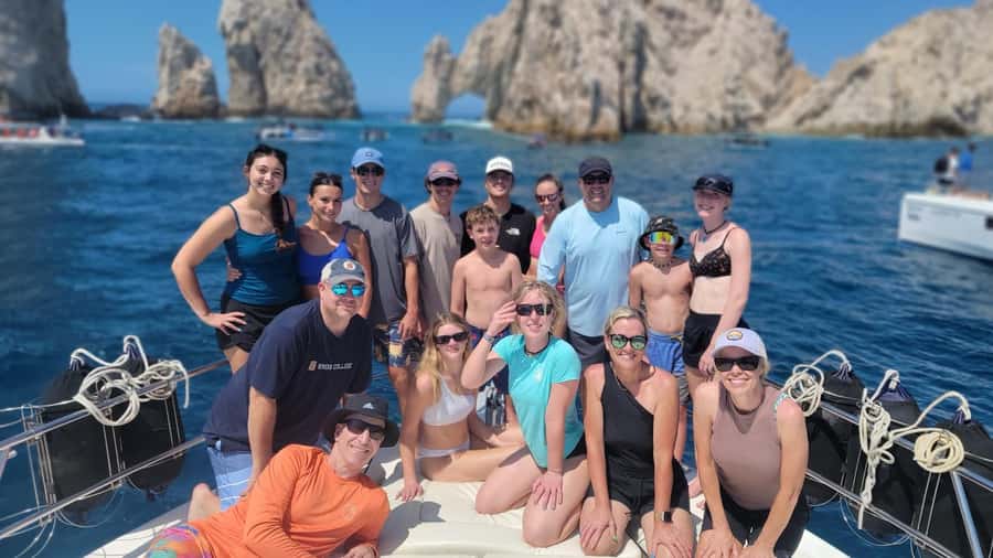 Cabo: Private Yacht Tour, Water Activities, Lunch & Drinks - Key points to know before booking