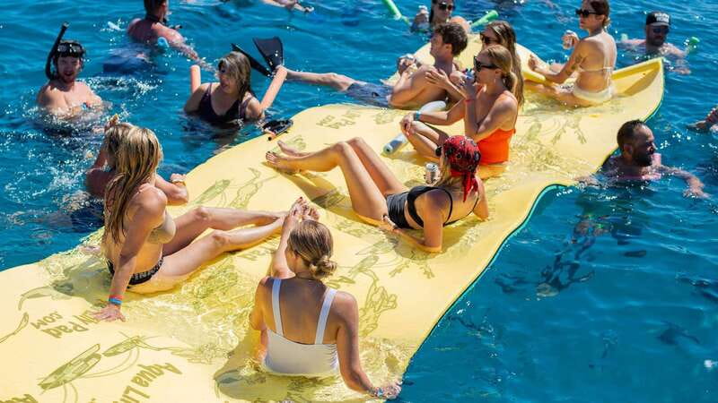 Cabo San Lucas: 4-Hour Snorkeling Cruise with Open Bar - Who should book this cruise?