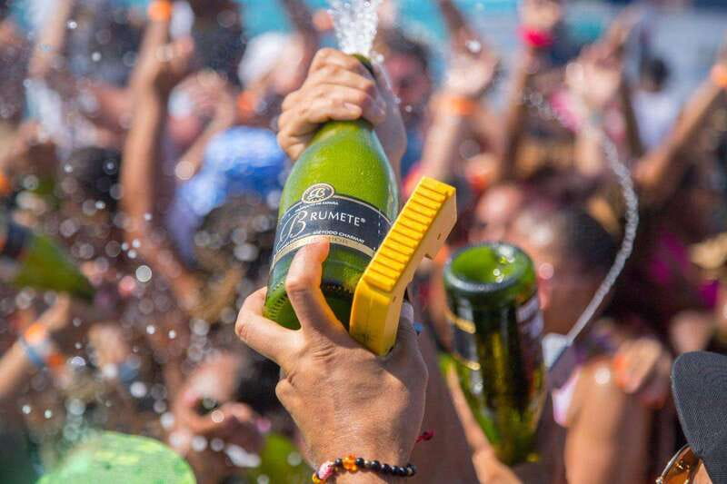 Cabo San Lucas: Adults-Only Boat Party with Drinks & Live DJ - Boarding, music, and the first drinks