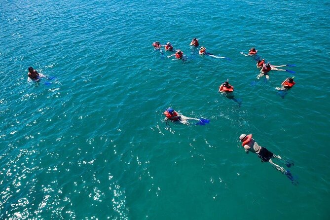 Cabo San Lucas Arch Tour and we go down to Playa del Amor - The boat, crew, and what $19 really buys
