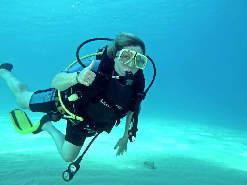 Cabo San Lucas: Beginners Diving Experience w/ Water & Snack - Your first step into scuba in protected Cabo waters