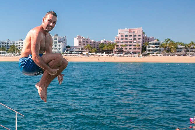 Cabo San Lucas Boat Tour with Snorkeling, Open Bar, and Lunch - What the Cabo Blue cruise is really like