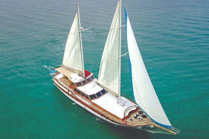 Cabo San Lucas Luxury Sailing Yacht and Dinner with a Chef - What $199 really buys you