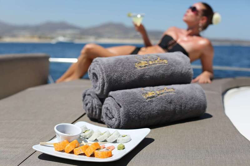 Cabo San Lucas: Luxury Yacht Cruise - Lunch and the open bar