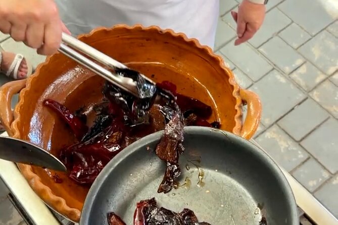 Cabo San Lucas Mexican Cooking Class Experience and Local Markets - Tortillas, salsas, guacamole, and margaritas every day