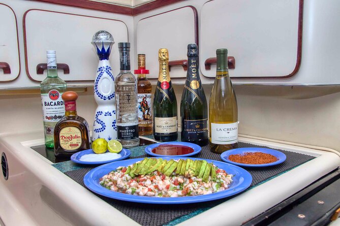 Cabo San Lucas Private Yacht Cruise with Open Bar - Food and drinks depend on the package