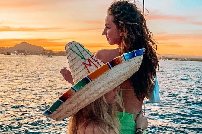 Cabo San Lucas Sunset Cruise with Open Bar and Snacks - The snack plate: small, fresh, and practical