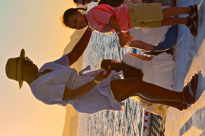 Cabo San Lucas Sunset Cruise with Unlimitted Drinks - The El Arco stop and the best photo opportunity