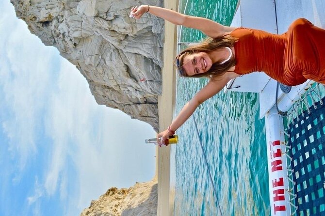 Cabo San Lucas Sunset Cruise with Unlimitted Drinks - Turning toward the Pacific for sunset