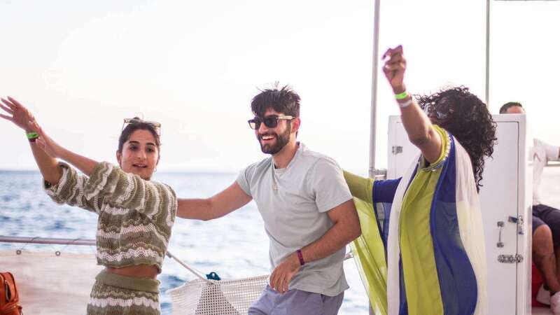 Cabo San Lucas: Sunset Party Cruise with Open Bar - Is $86 a fair price?