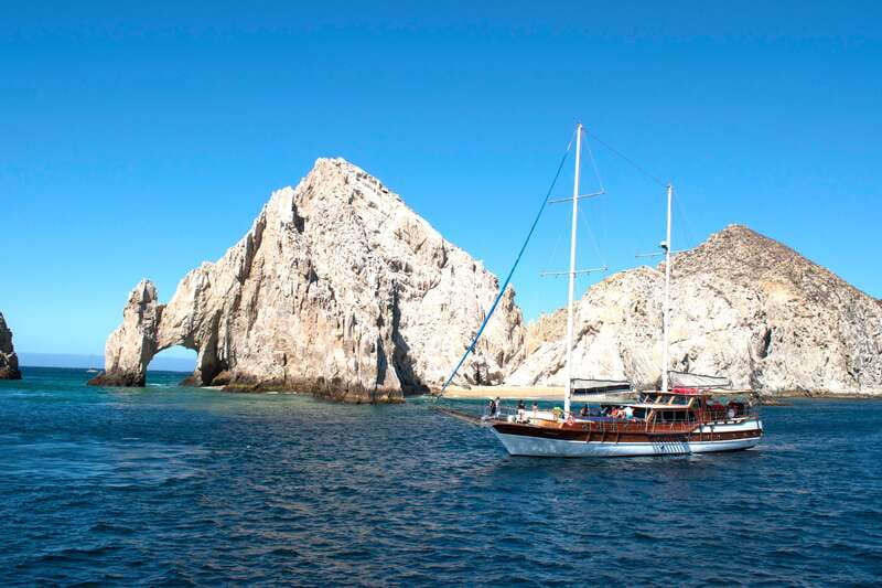 Cabo San Lucas: Sunset Yacht Cruise w/Chef Dinner & Open Bar - A lively boat without a packed-party feel