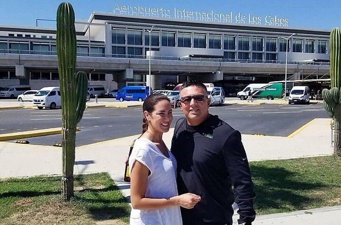 CABOAirport PRIVATE CAR To Cabo Resorts AREA up To 3 pax One Way - Capacity and luggage need a clear answer