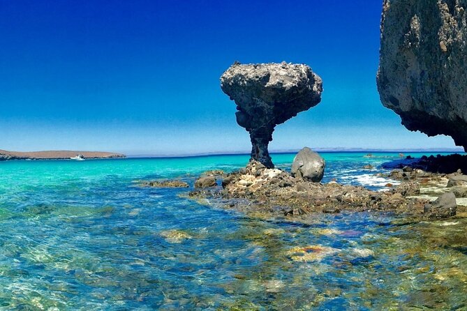CityTour La Paz, Balandra beach and the Magic Town of Todos Santos - Playa El Coromuel: a short second beach stop