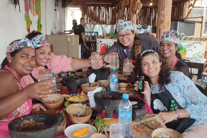 Cooking classes + margaritas and mezcal tasting - Starting with roasted salsa and guacamole