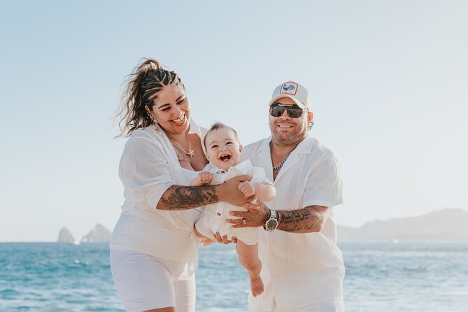 Family photo shoot on beach monuments - Key details to know before booking