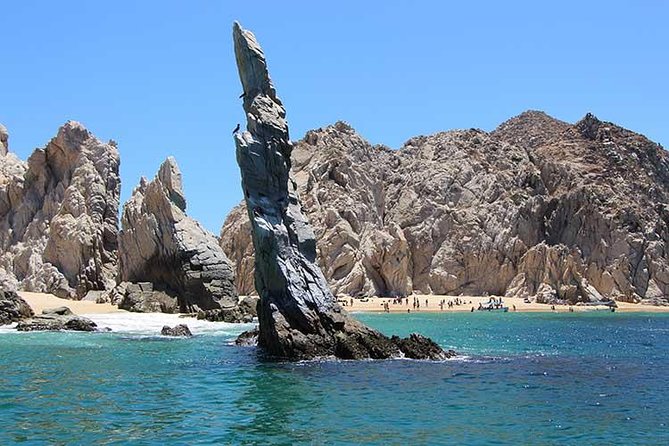 Famous Arch tour with Glass Bottom Boat. - A short ride to Cabo’s most famous rocks
