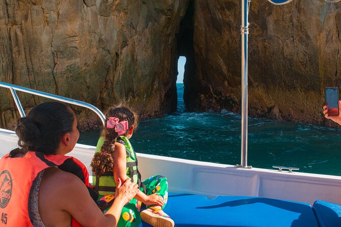 Glass-bottom boat tour to the Arch + beach time - The boat, guides, and group size