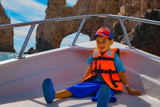 Glass-bottom boat tour to the Arch + beach time - What the $19 price delivers