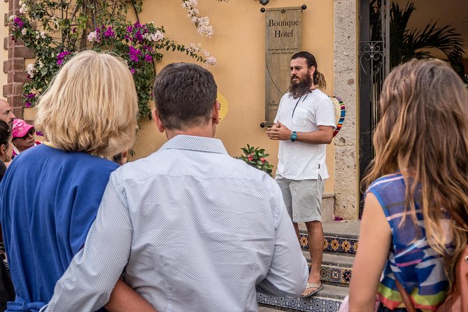 Historical and Cultural Walking Tour of San José del Cabo - Thirty minutes with San José’s public sculptures
