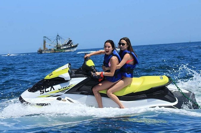 Jetski Ride Activity in El Medano Beach of Mexico - Who will enjoy this Cabo ride most