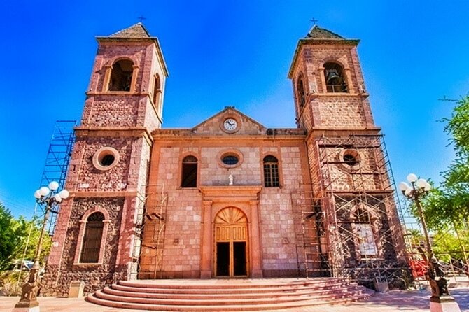 La Paz and Todos Santos Day Trip with Lunch - The guide can make the long drive worthwhile