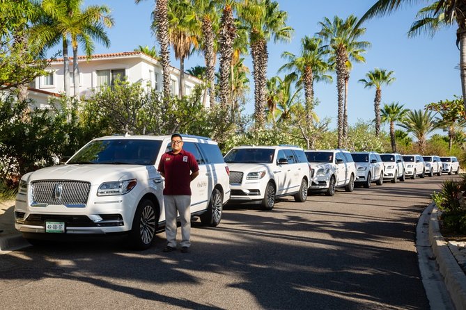 Lincoln Navigator Roundtrip Private Luxury Transportation - Key points to know before booking