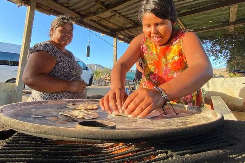 Los Cabos: Azteca Cactus Taco Farm to Table Cooking Class - Sharing lunch with the ranchero family