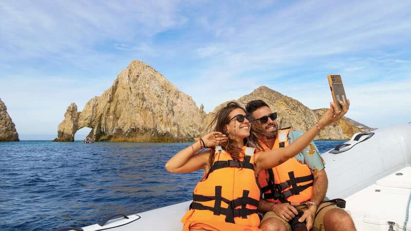 Los Cabos Famous Arch cruise, City tour and Lunch - Key points at a glance