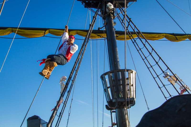 Los Cabos: Pirate Ship Sunset Cruise & Show with Dinner - One hour around Los Arcos, Lover’s Beach, and Pelican Rock