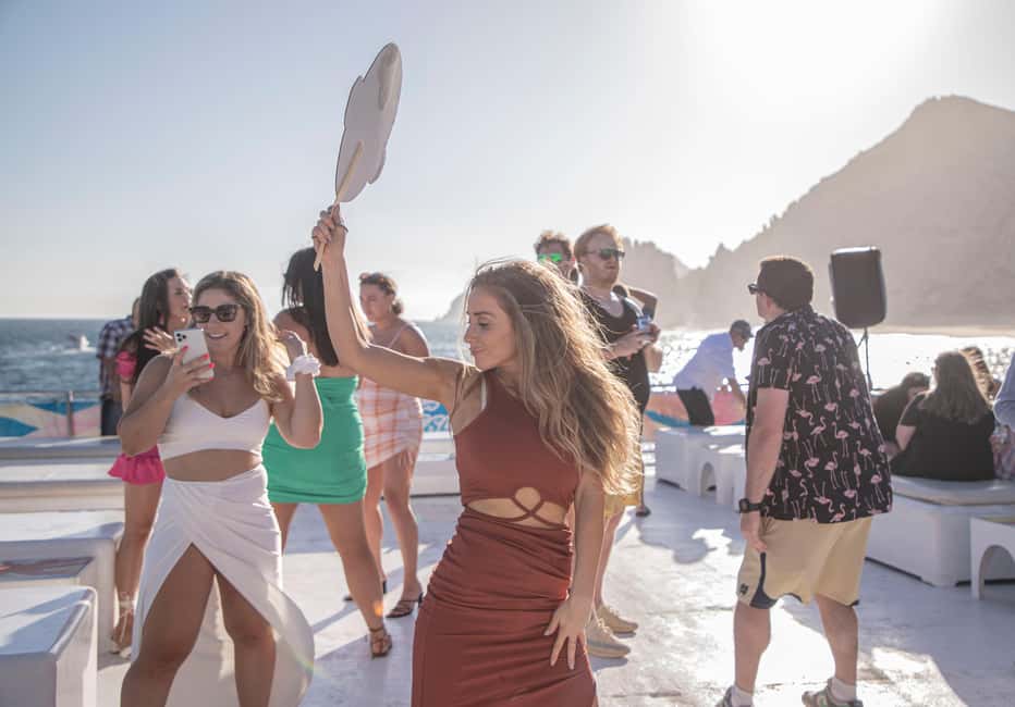 Los Cabos: Sunset Fajitas Dinner Cruise on Cabo Escape - Practical tips for a smoother evening