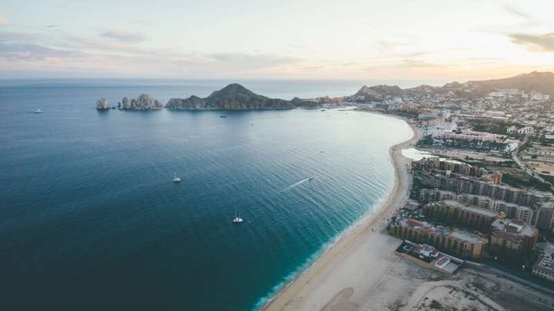 Los Cabos: Transparent Boat Tour with Optional City Tour - Guides who make the short ride better