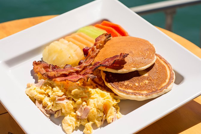 Los Cabos Whale Watching Cruise Including Breakfast - The Arch and Lovers Beach from the sea