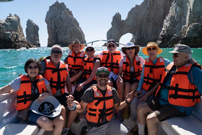 Los Cabos Whale Watching (Transportation and Pictures Included) - A photo stop at Cabo’s Arch