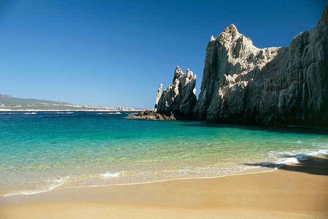 Lovers Beach and El Arco Boat Trip - El Arco, Pelican Rock, and Land’s End