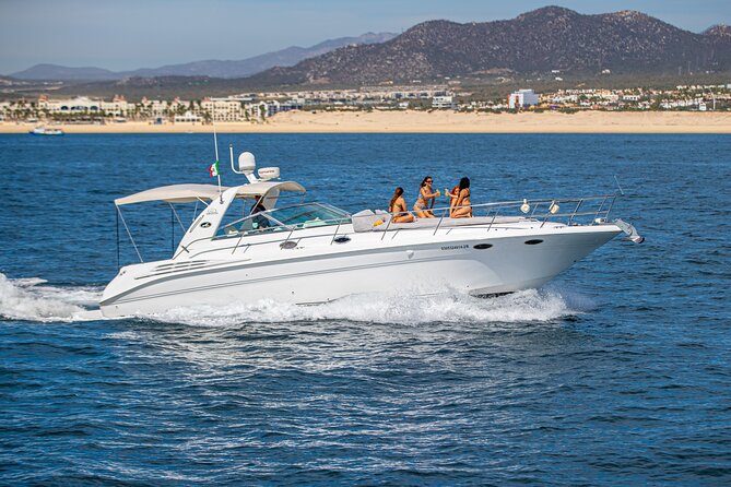 Luxury 42' Yacht Tour in Cabo for Snorkeling and Sunset - Setting out from F Dock in Cabo