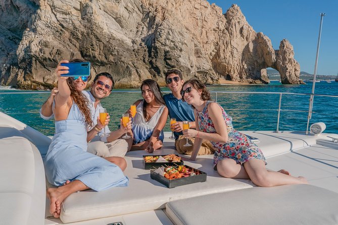 Luxury Catamaran Whale Watching Cabo San Lucas - From your hotel to the Cabo marina