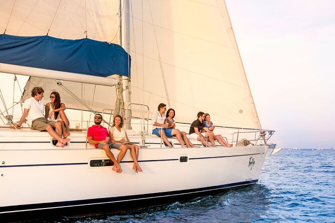 Luxury Sailboat Tour at Sunset in Los Cabos + Snacks + Premium Drinks - A sunset cruise built around Cabo’s best view