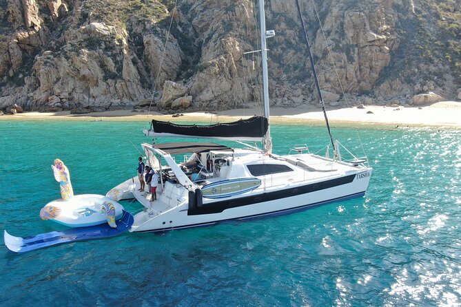 Luxury Sailing catamaran charter in Cabo San Lucas all inclusive - Reaching Cabo’s famous Arch