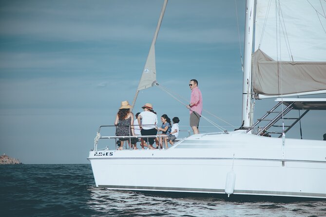 Luxury Whale Watch Cruise to The Arch Los Cabos - Who will get the most from this Cabo cruise