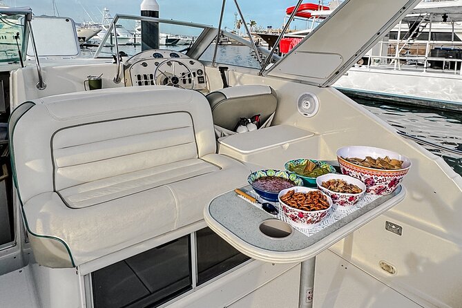 Luxury Yacht Charter and Arch Tour in Cabo San Lucas - Snacks, drinks, and the practical value of the $500 price